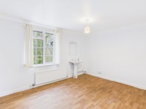 Bedroom 5- click for photo gallery